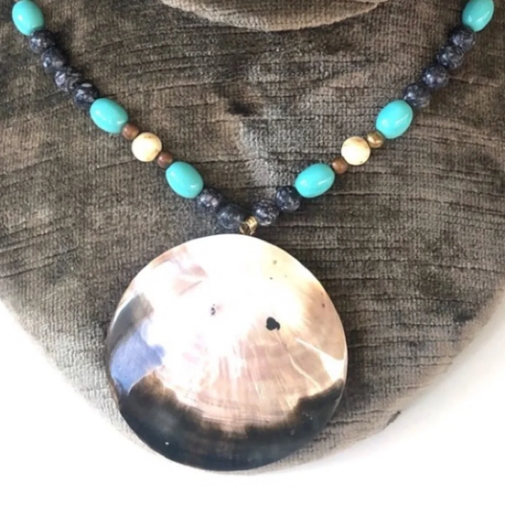 Anthropologie elegant necklace